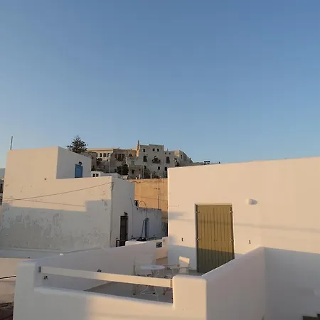 Naxos Oceamo בית הארחה Naxos City