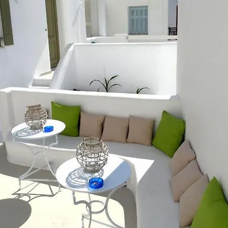 Naxos Oceamo בית הארחה 4*