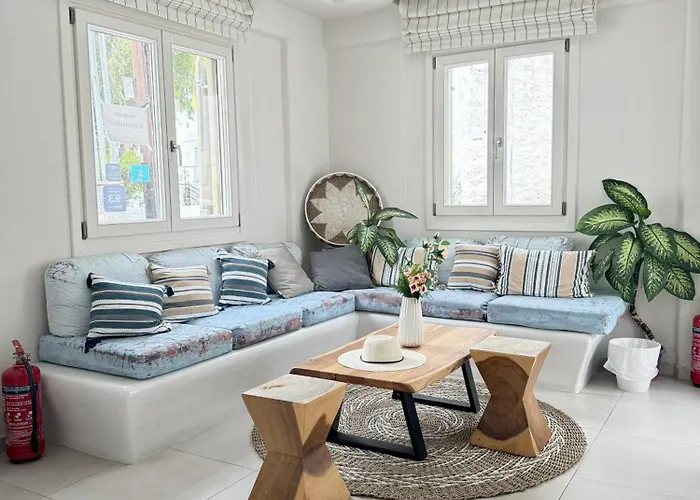 Naxos Oceamo Guest house 4*