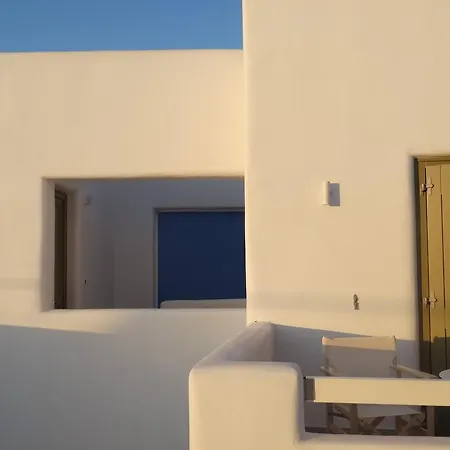 Guest house Naxos Oceamo 4*