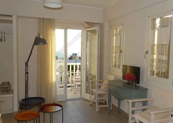 Pensión Naxos Oceamo 4*